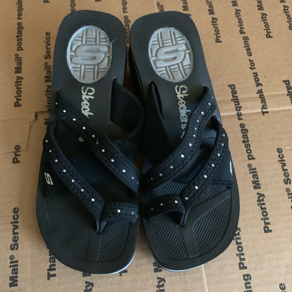 skechers cali sandals